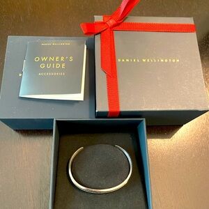 Daniel Wellington Cuff Bracelet